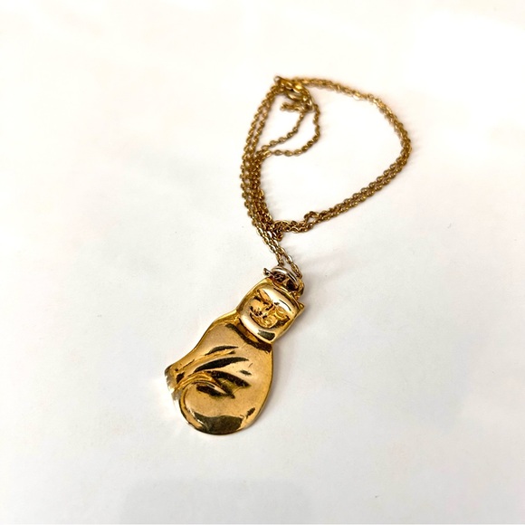 Cat Necklace Vintage Gold Tone 18” Chain - Picture 2 of 6